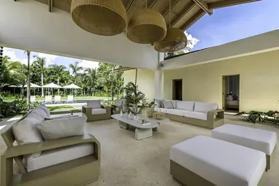 Image de Brand New 6 Bedroom Villa w/ Chef included! Steps from the Beach!