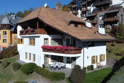 Image de Comfortable attic room with panoramic view & balcony - free Wi-Fi