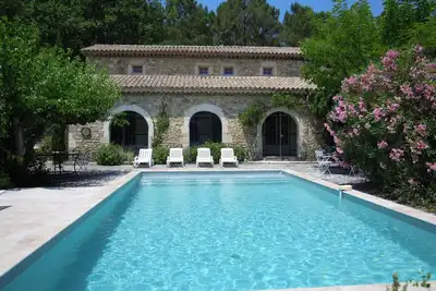 Image de Villa Provencale. 1Ha. Confort & Calme Absolus. Piscine 10 x 5. Wi-Fi (fibre)