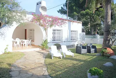Charming seafront villa