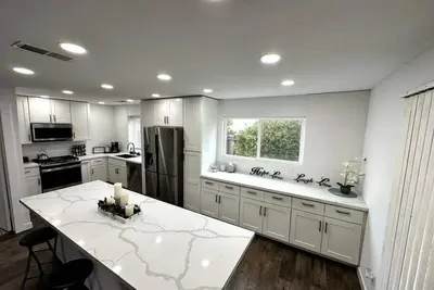 Image de Clean and comfy w\/ fast internet