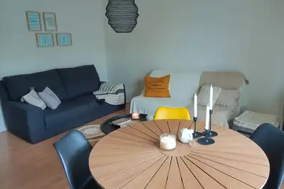 Image de Apartment near the sea in a private residence with a small sea view on the terrace side