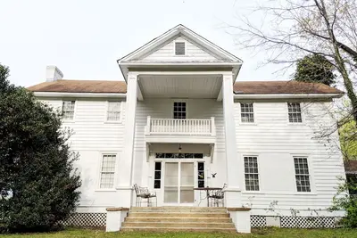 Historic farm stay in the heart of Alabama's Black Belt Region.
