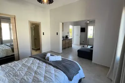 Image de Elefsinian Mysteries Apartments - Black Beauty