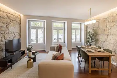 Image de Wonderful 2br Duplex Near River by LovelyStay