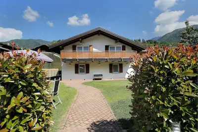 Image de Apartment 6 - attic second floor Cin: It022229c2l8qsky79