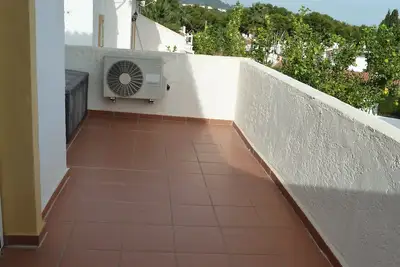 Image de Bungalow Tout Confort, Belle Vue, Terrasse, Proche Plage!