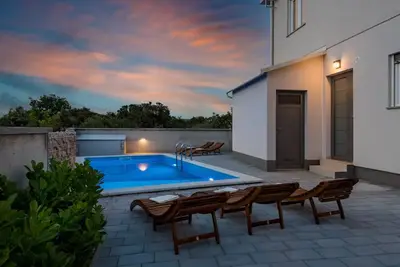 Image de Holiday house Mareta, 4-bedroom villa with pool