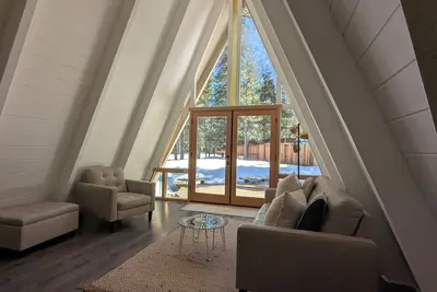 Image de September in West Shore Tahoe! The Star Chalet, 3 bed 1 bath home
