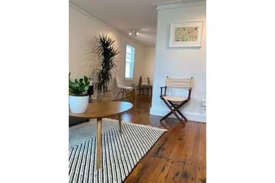Image de Modern space off of DePasquale Sq in Little Italy