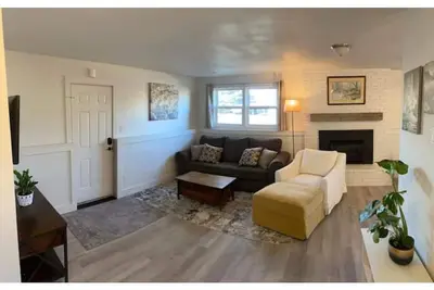 Image de Close to campus and downtown!