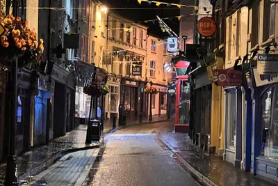 Image de Ennis, 4 minute walk to Downtown