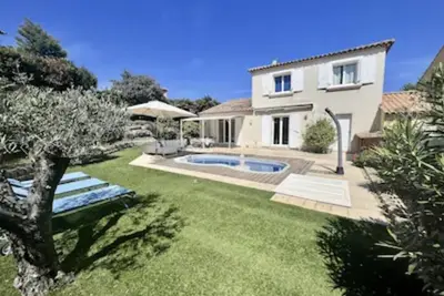 Image de Belle villa avec piscine, proche des plages et de Saint-Tropez