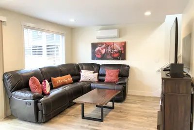 Image de Entire Semi-Detached Kirkland Townhome