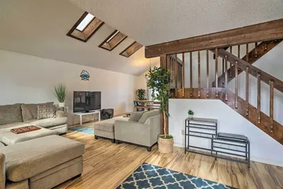 Image de Family-Friendly Aurora Vacation Rental w/ Yard!