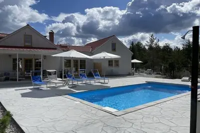 Image de Villa Vitviken Sleeps 2 With Pool