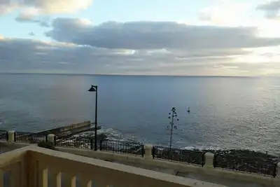 Image de Excellent Views 2-Bed Apartment in Marsalforn Gozo