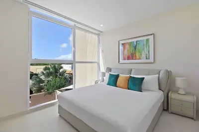 Image de Luxury Palm Beach 2br Condo w/ Balcony at Aracari 18 by Bocobay