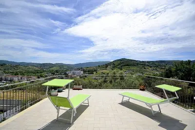 Image de Casa Nilla: A cheerful two-story townhouse situated in a quiet location, a few minutes from the town center, with Free Wi-Fi.