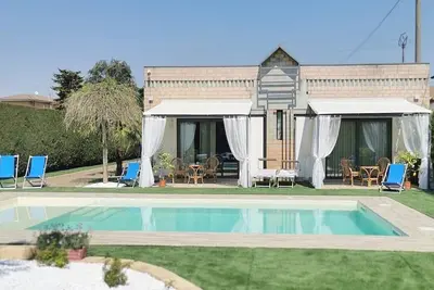 Image de Villa Bacio: An elegant and welcoming two-story villa situated at a short distance from the Adige river, with Free Wi-Fi.
