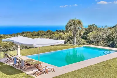 Image de Villa Voltolino: An elegant and welcoming two-story villa located on a hillside, facing the sea, with Free Wi-Fi.