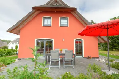 Image de Stubbenfelde, Reetdachhaus Seeblick - Stubbenfelde - Holiday home Seeblick