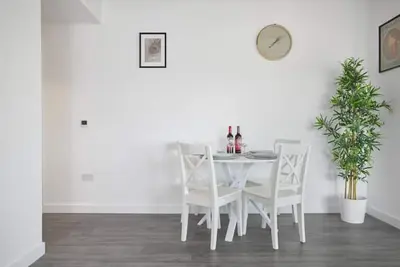 Image de Luxury 3 Bedroom Apartment London. Free parking