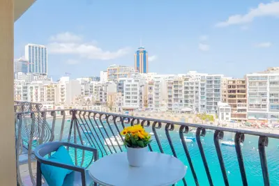 Image de Bright Seaview Apartment close to Spinola Bay