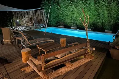 Image de Saint Florent, Maison moderne de charme avec piscine.
