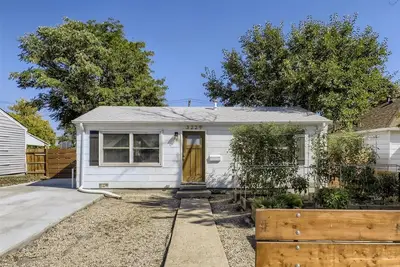Image de Home with private backyard minutes away from downtown Denver!