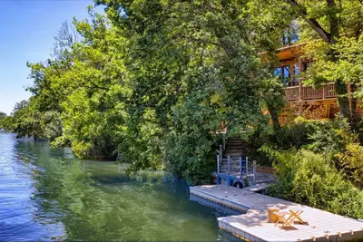 Image de Le Chalet du Carla - Spa - Bord de Rivière