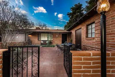 Image de Historical Home Central East Side