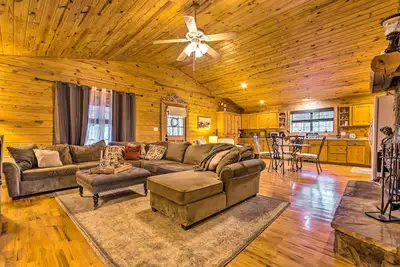Image de Pet-Friendly Cabot Cabin w/ Fenced Yard!