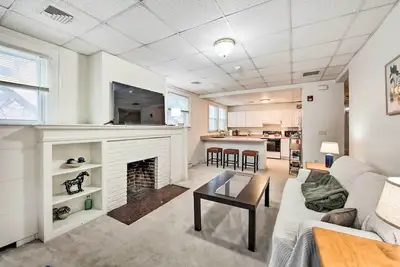 Image de Lancaster Unit w/ Expansive Covered Porch!