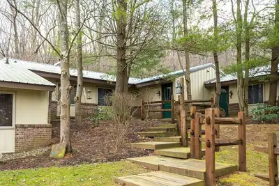 Image de Cub House | 5 Minutes to Skiing, Boating, Dining