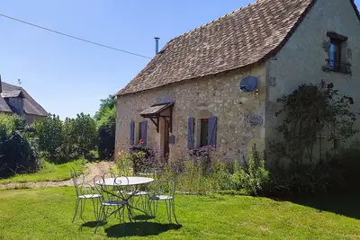 Image de Chenevaux - Pretty 2 bedroom cottage with pool in countryside