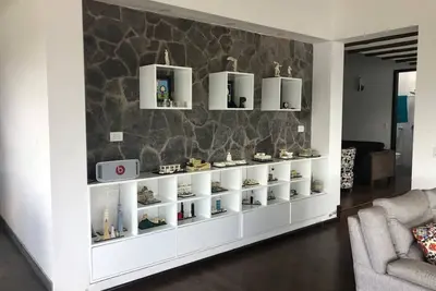 Image de A beautiful house with an amazing lake view.