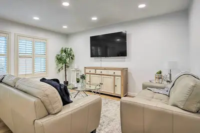 Image de 13 Mi to Dtwn Denver: Northglenn Townhome w/ Patio