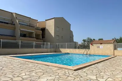 Image de Dans résidence avec piscine