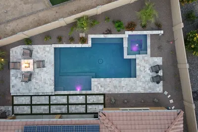 Image de Your oasis in the desert!