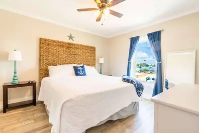 Image de Gulf View Condo Steps from Flora-Bama & Beach