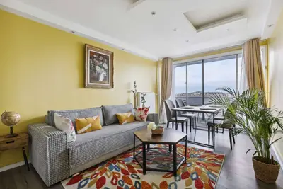 Image de Chic and spacious apart with parking