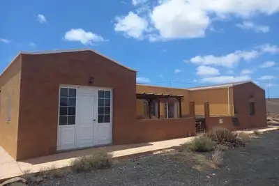 Image de Maison Rurale, dans un cadre calme, à 7 km de la plage.