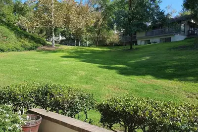 Image de Beautiful condo on a golf course