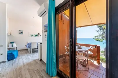 Image de Maison fantastique avec vue sur la mer