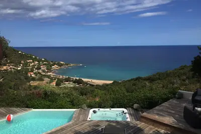 Image de Mini Villa 2/4 personnes Luxe - Calme - Charme. Piscine Privee/Jacuzzi Vue Mer.