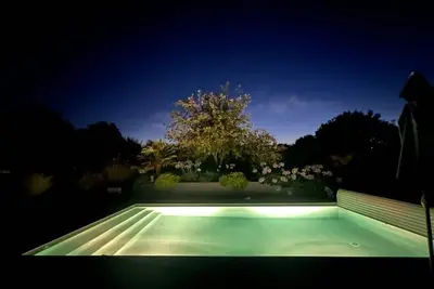 Image de Large family home with heated outdoor pool, near medieval town