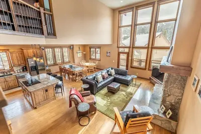 Image de Close to Keystone with Ski Slope and Mountain Views; Private Hot Tub