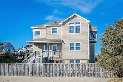 Image de The BARNacle - Corolla, Ocean Sands, 5 Min. Walk to Beach, Pool, Hot Tub, Pets Ok, Flex Stays