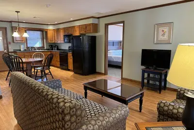 Image de Redwood Inn & Suites - Apartment C - impeccably clean motel between Cdp & Asv